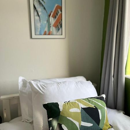 2 Bed Central Cardiff Apartment - Sleeps Five! Экстерьер фото